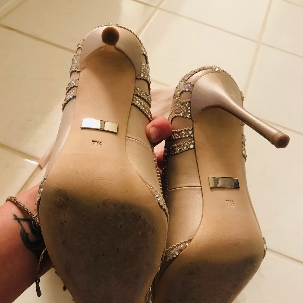 Stunning Mischka Badgley heels! - Picture 4 of 7